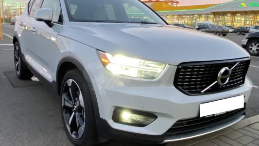 Volvo XC40 I