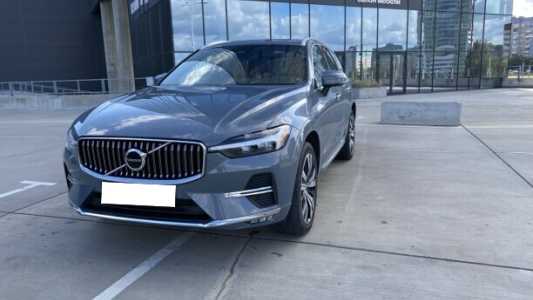 Volvo XC60 II Рестайлинг, 2021, пробег 13307 км Volvo XC60 II Рестайлинг, 2021, пробег 13307 км