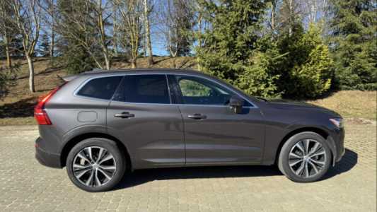 Volvo XC60 II  Рестайлинг, 2022, пробег 36000 км