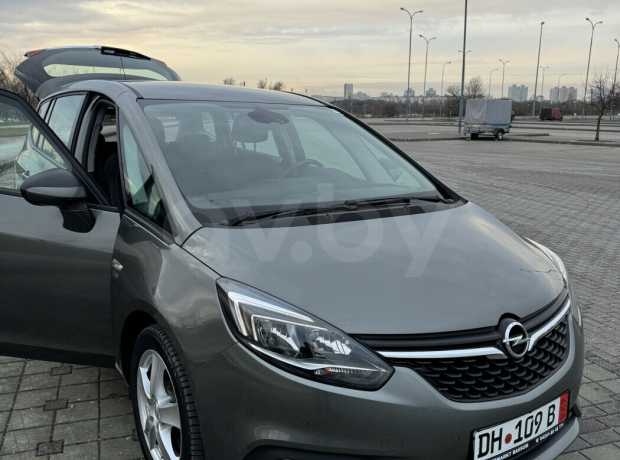 Opel Zafira C Рестайлинг