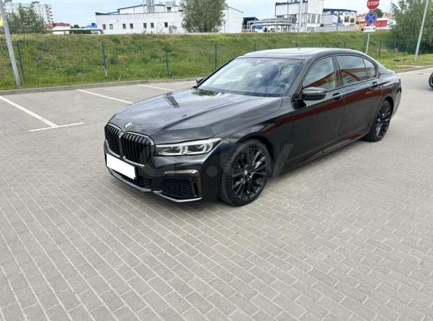 BMW 7 серия G12 (Long) Рестайлинг