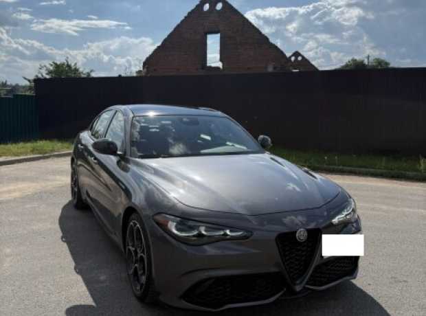 Alfa Romeo Giulia I  2-й рестайлинг, 2023, пробег 5500 км