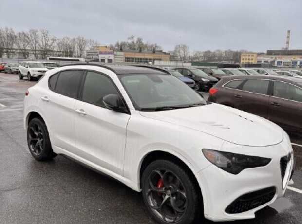 Alfa Romeo Stelvio I, 2019, пробег 128000 км