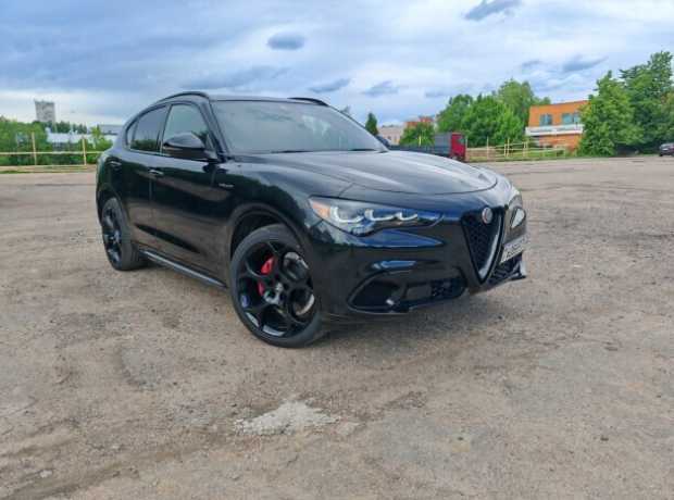 Alfa Romeo Stelvio I  Рестайлинг, 2021, пробег 26000 км
