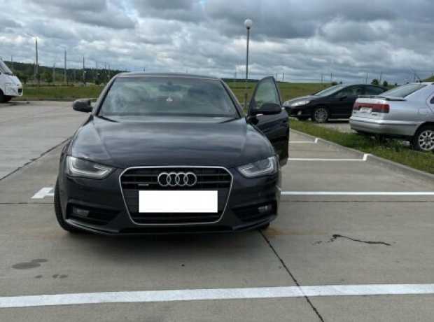 Audi A4 B8  Рестайлинг, 2012, пробег 215000 км