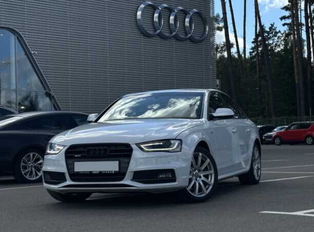Audi A4 B8  Рестайлинг, 2012, пробег 282000 км
