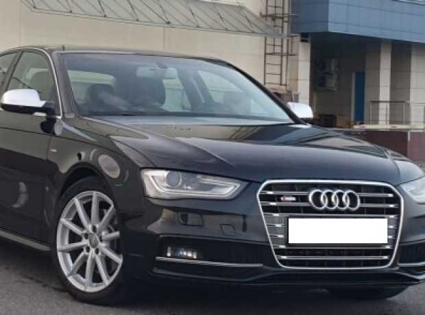 Audi A4 B8  Рестайлинг, 2013, пробег 205000 км