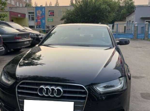 Audi A4 B8  Рестайлинг, 2015, пробег 310000 км