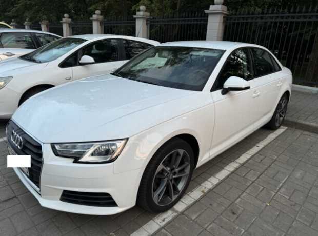 Audi A4 B9, 2017, пробег 88000 км