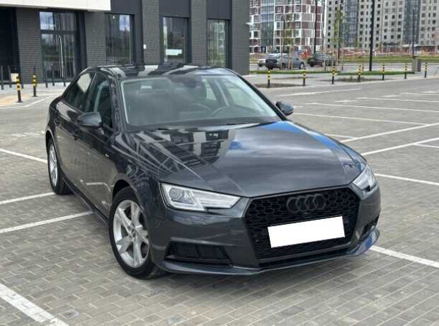 Audi A4 B9, 2018, пробег 133000 км