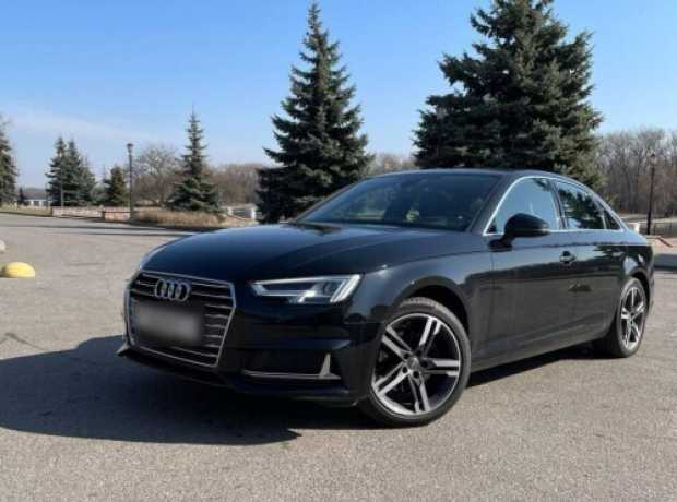 Audi A4 B9, 2019, пробег 35000 км Audi A4 B9, 2019, пробег 35000 км