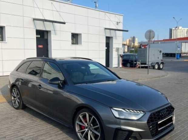 Audi A4 B9  Рестайлинг, 2019, пробег 246000 км