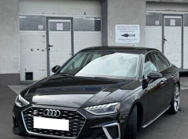 Audi A4 B9  Рестайлинг, 2020, пробег 34000 км