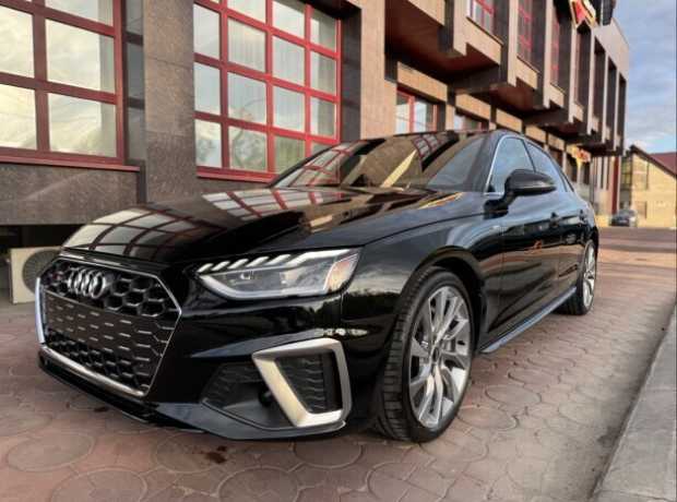 Audi A4 B9  Рестайлинг, 2021, пробег 682 км