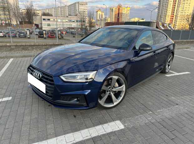 Audi A5 F5