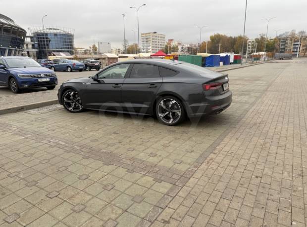 Audi A5 F5