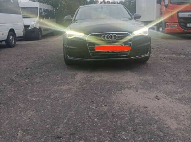 Audi A6 C7  Рестайлинг, 2015, пробег 270000 км