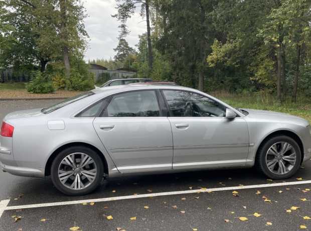 Audi A8 D3