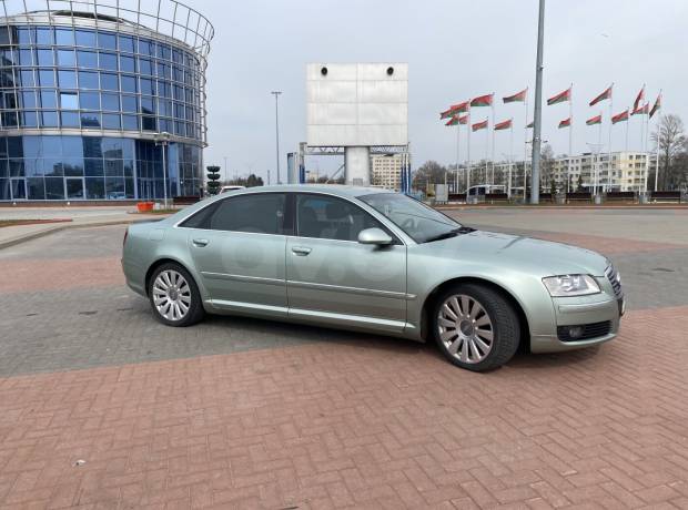 Audi A8 D3