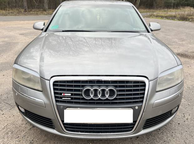 Audi A8 D3