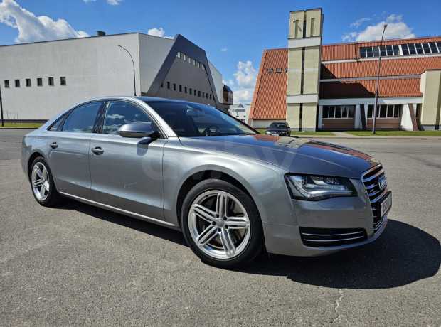 Audi A8 D4