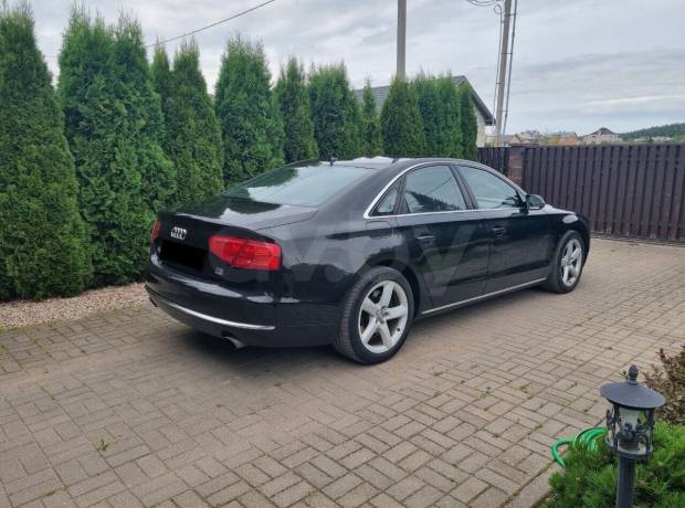 Audi A8 D4