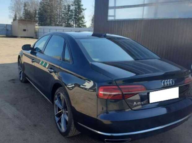 Audi A8 D4  Рестайлинг, 2014, пробег 225300 км
