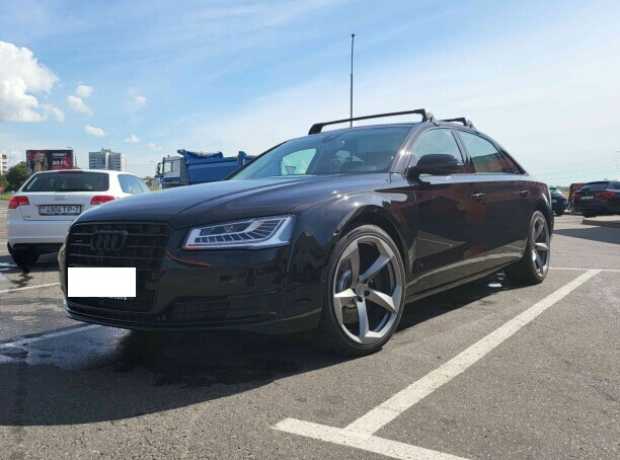 Audi A8 D4  Рестайлинг, 2015, пробег 110000 км