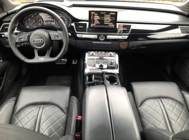 Audi A8 D4 Рестайлинг, 2015, пробег 270000 км Audi A8 D4 Рестайлинг, 2015, пробег 270000 км