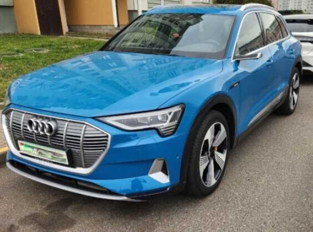 Audi e-tron , 2018, пробег 118000 км