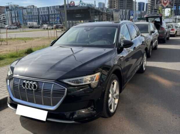Audi e-tron , 2019, пробег 112000 км