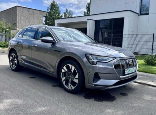 Audi e-tron , 2019, пробег 142000 км