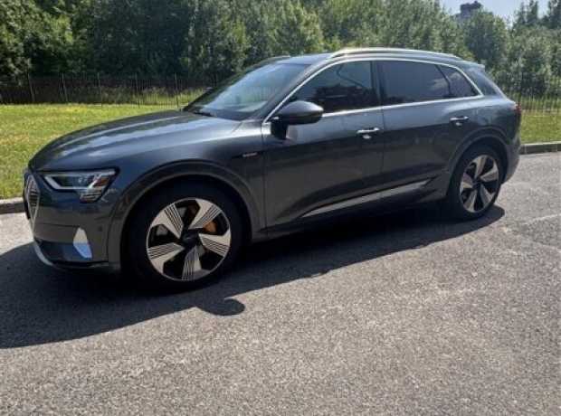 Audi e-tron , 2019, пробег 37000 км