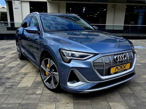Audi e-tron , 2021, пробег 60000 км
