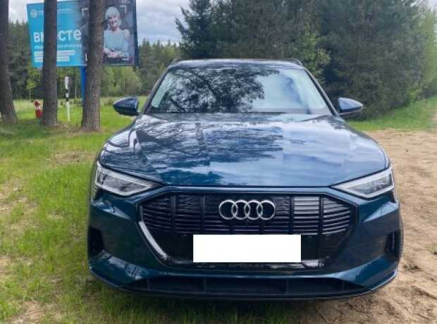 Audi e-tron , 2021, пробег 61600 км