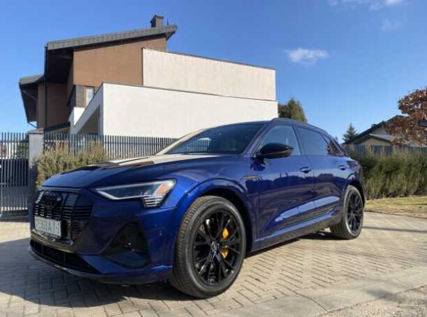 Audi e-tron , 2022, пробег 38300 км