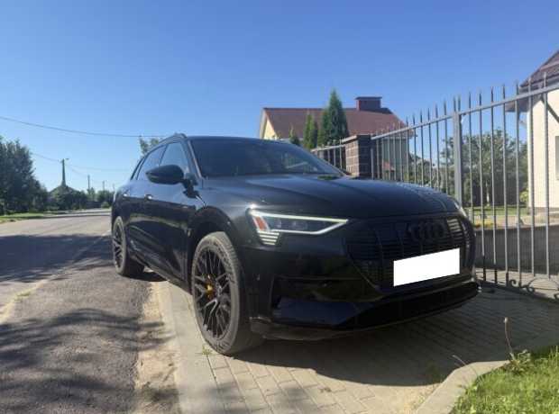 Audi e-tron , 2022, пробег 70000 км