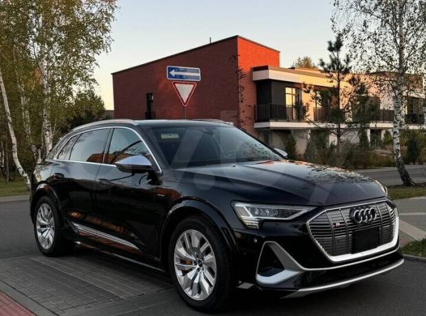 Audi e-tron S I