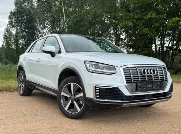 Audi Q2 I  Рестайлинг, 2022, пробег 1000 км