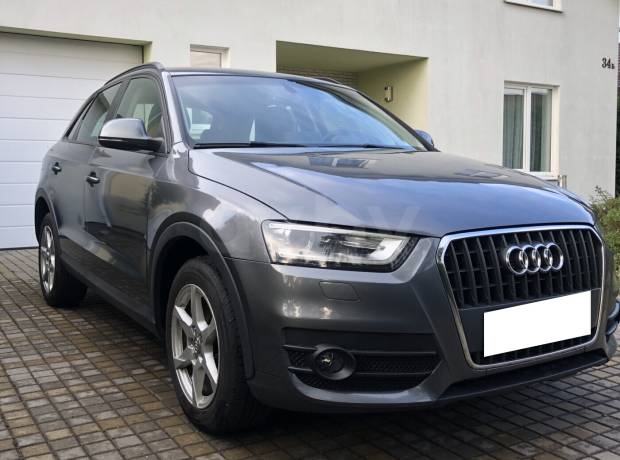 Audi Q3 8U