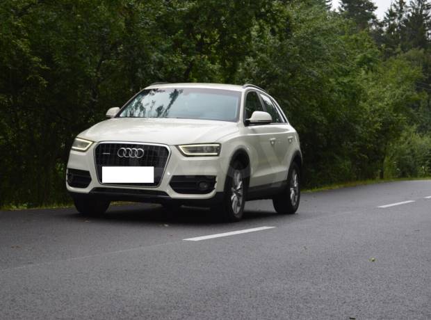 Audi Q3 8U