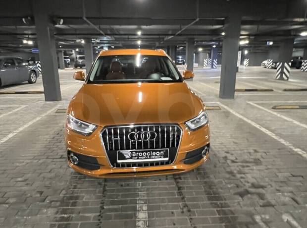 Audi Q3 8U