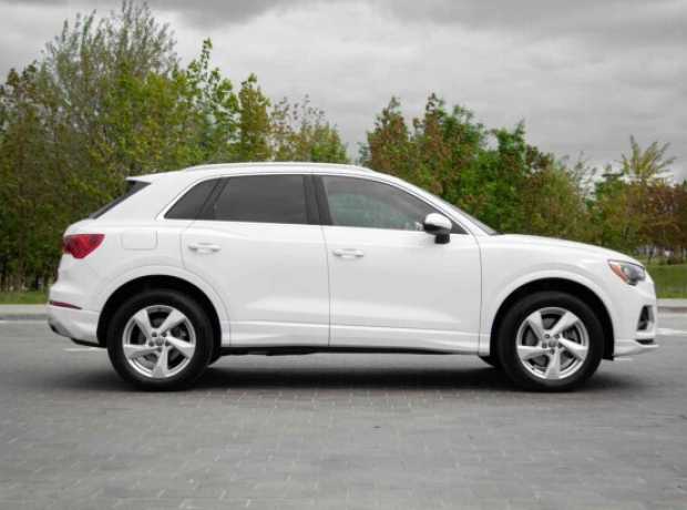 Audi Q3 F3, 2020, пробег 58800 км Audi Q3 F3, 2020, пробег 58800 км