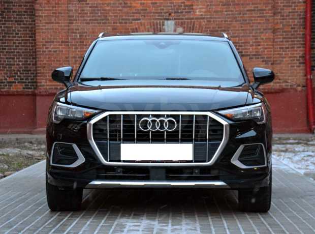 Audi Q3 F3