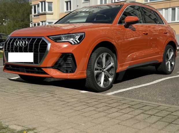 Audi Q3 F3