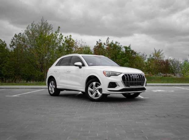 Audi Q3 F3