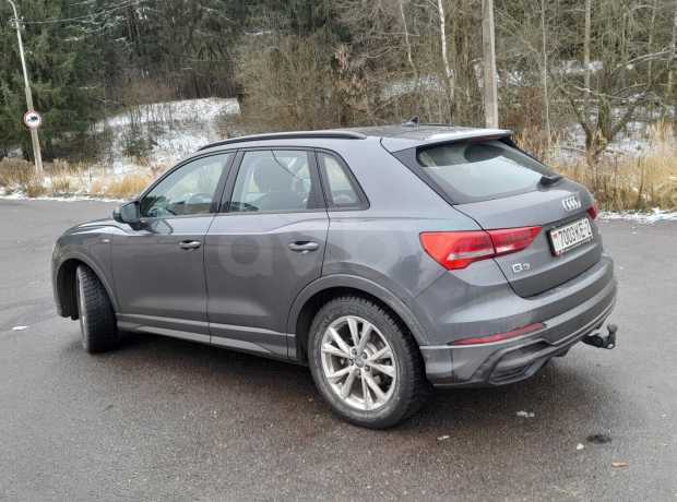 Audi Q3 F3