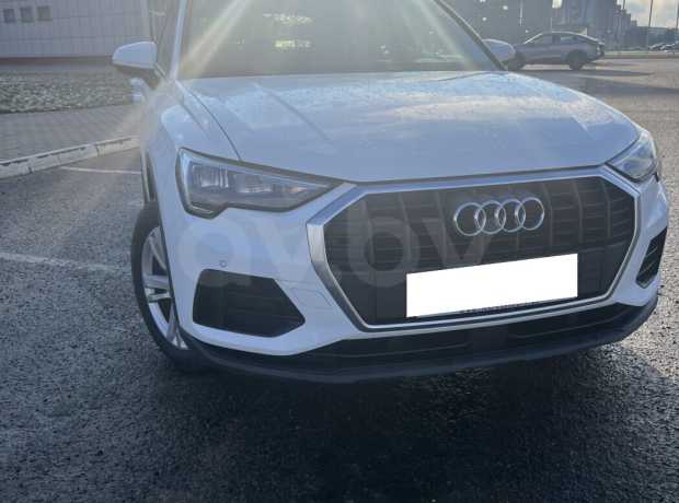 Audi Q3 F3