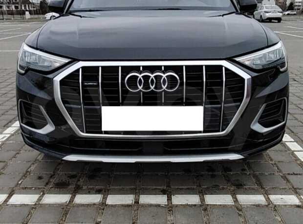 Audi Q3 F3