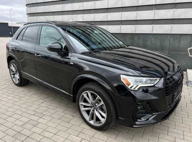 Audi Q3 F3